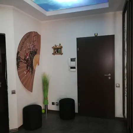 On Heroiv Stalinhradu Apartment